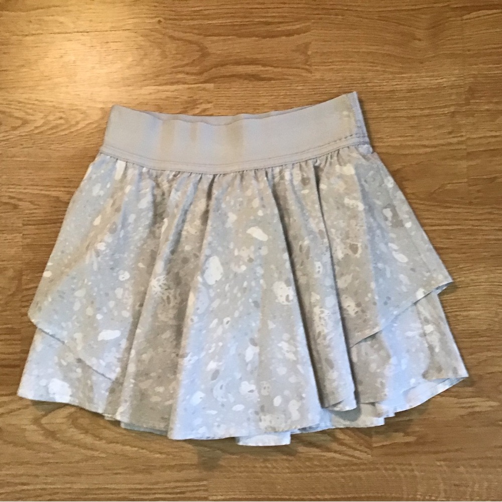 Lululemon Athletica Gray Tan Mini Skater Skirt